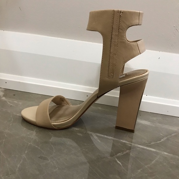 Guess - High Heel Sandal - Picture 4 of 8